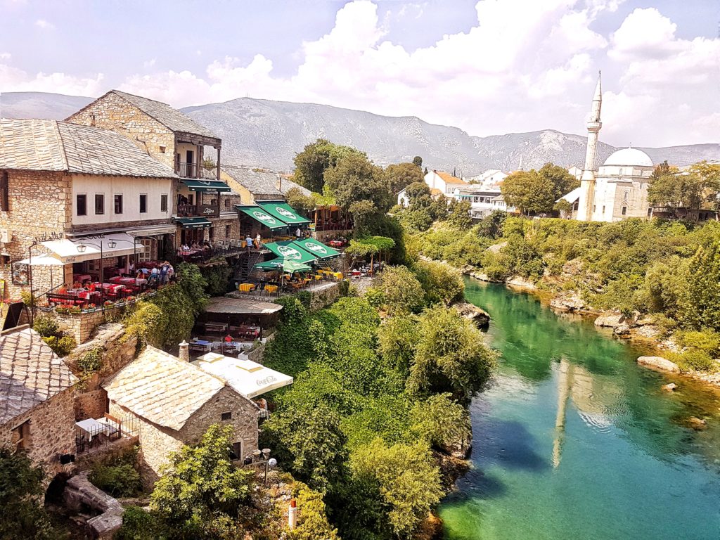Vista da ponte velha de Mostar