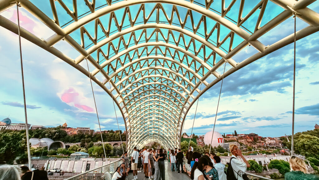 ponte da paz tbilisi