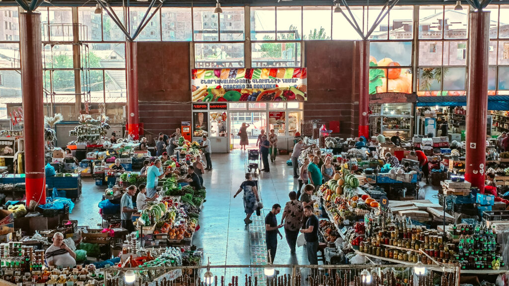 gum market yerevan