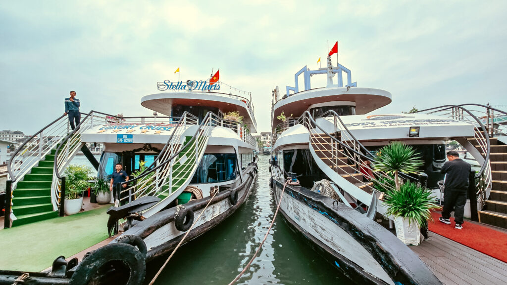 barco ha long bay