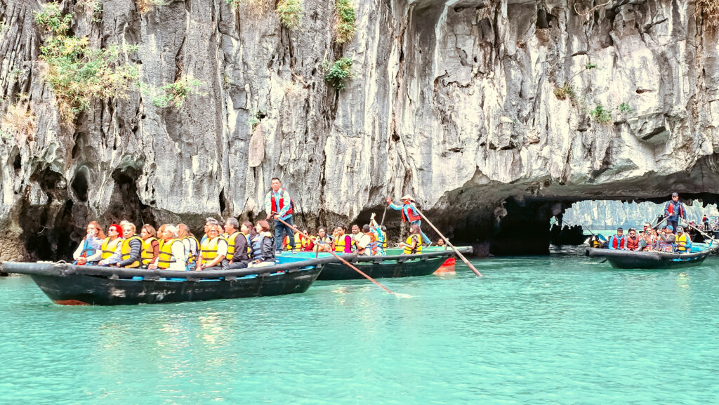 bamboo boat ha long bay