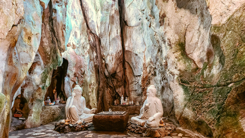  Caverna Huyen Khong