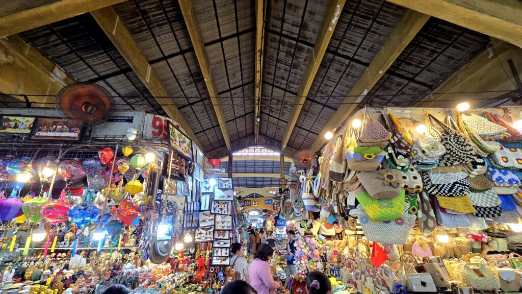 mercado h chi minh